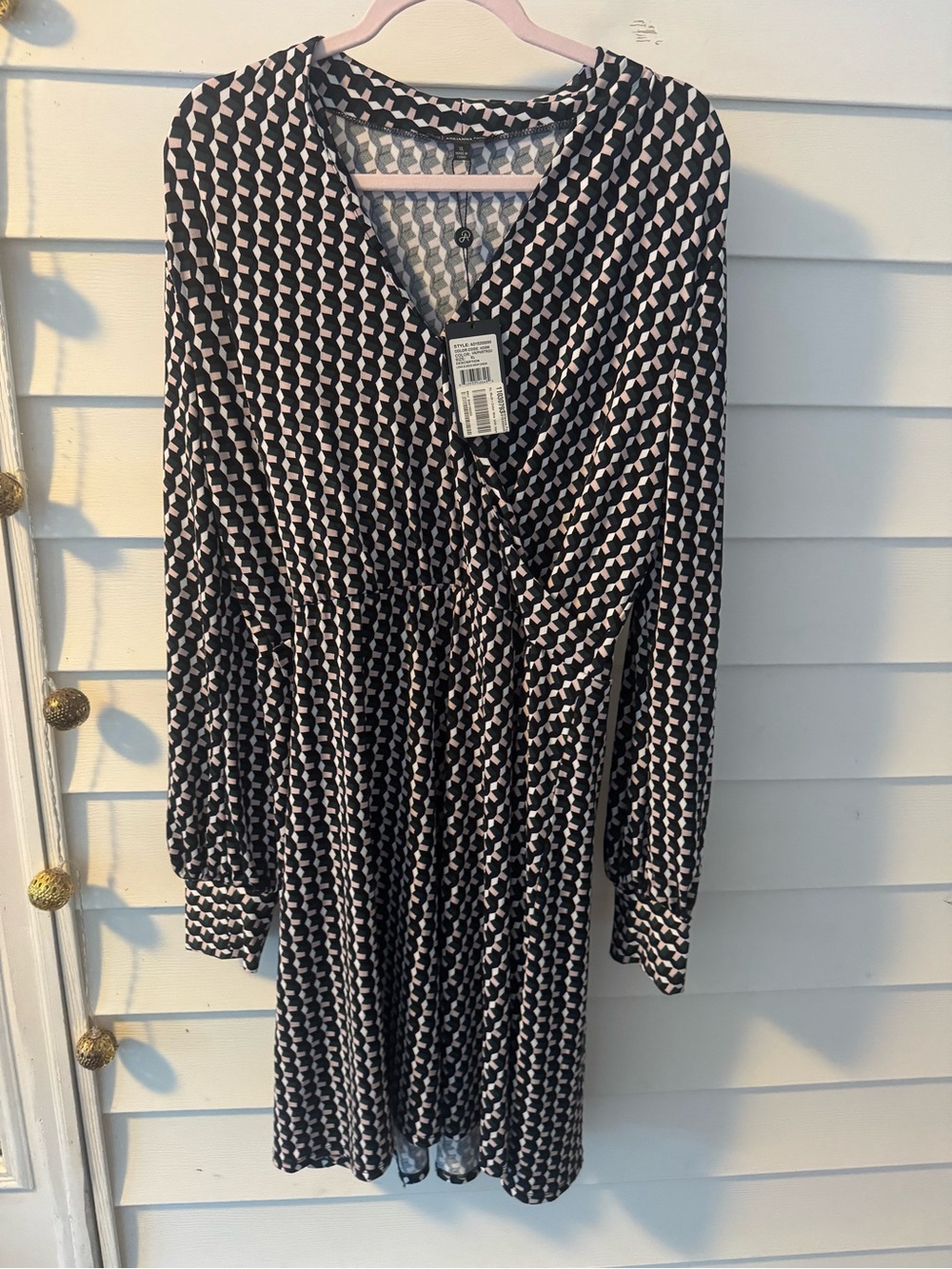 Adrianna Papell Black White green pink Geometric Faux-Wrap Long Sleeve Dress
